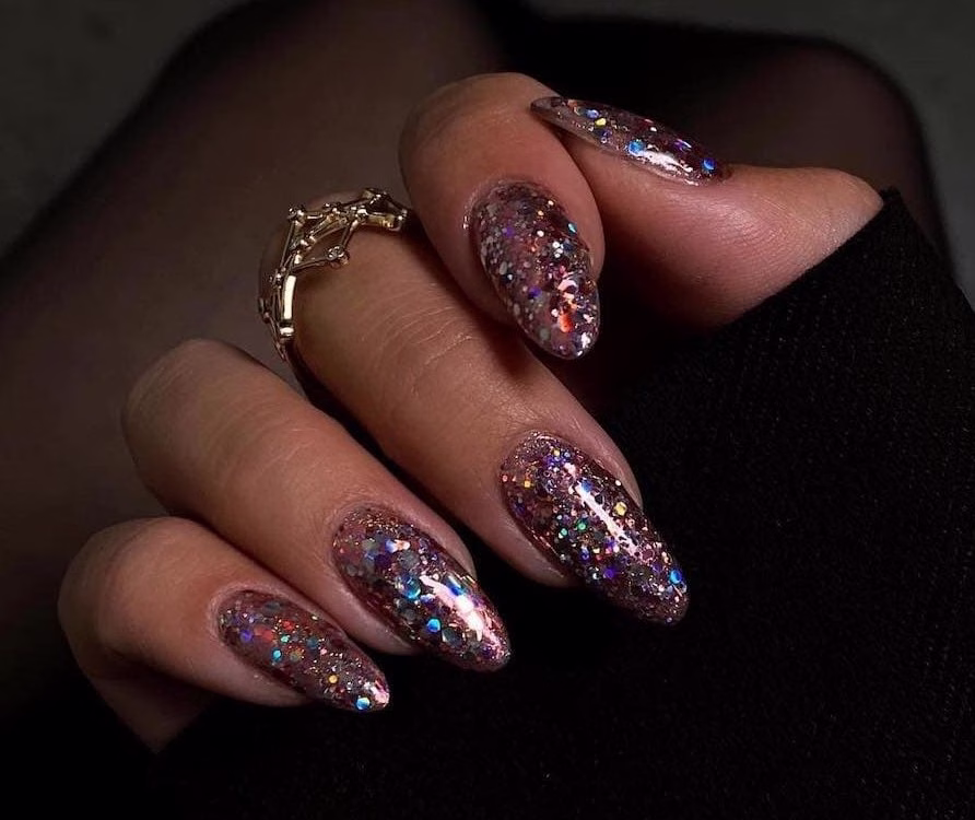 The 40 Best Christmas & New Year's Eve Nails