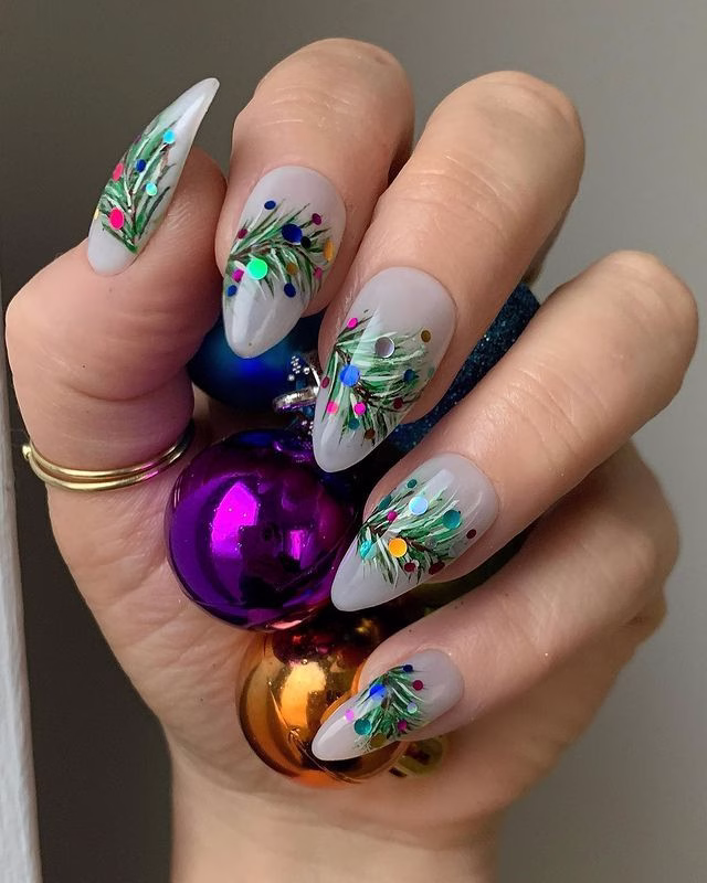 The 40 Best Christmas & New Year's Eve Nails