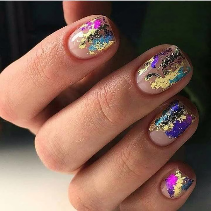 The 40 Best Christmas & New Year's Eve Nails
