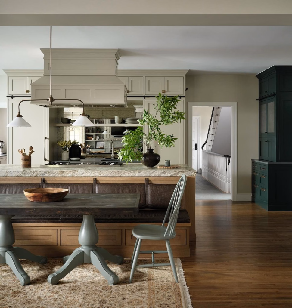 The Best Banquette Seating Ideas: From Breakfast Nooks to Over-the-Top Lounge Moments